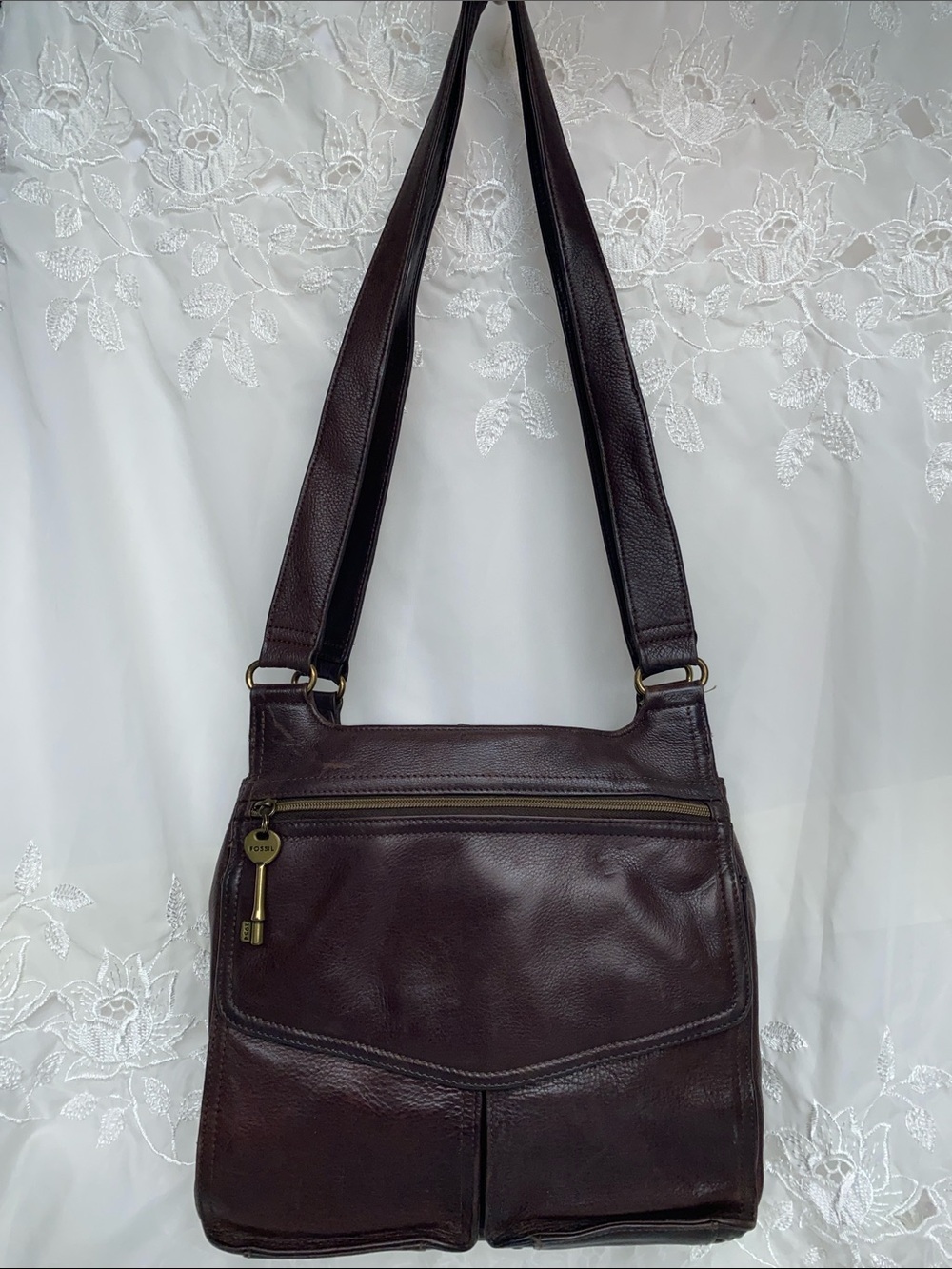 Vintage Fossil Deep Brown Leather Shoulder Bag with Front Zip Pocket